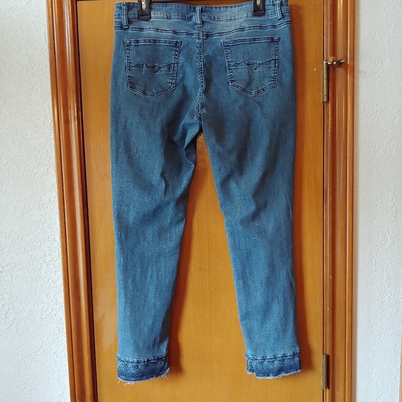 NY&CO distressed jeans - Picture 5 of 7